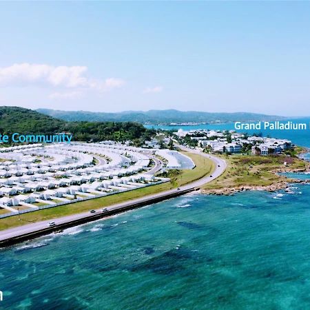 Paradise Oasis At Oceanpointe - Pool And Free Parking Lucea Exterior photo
