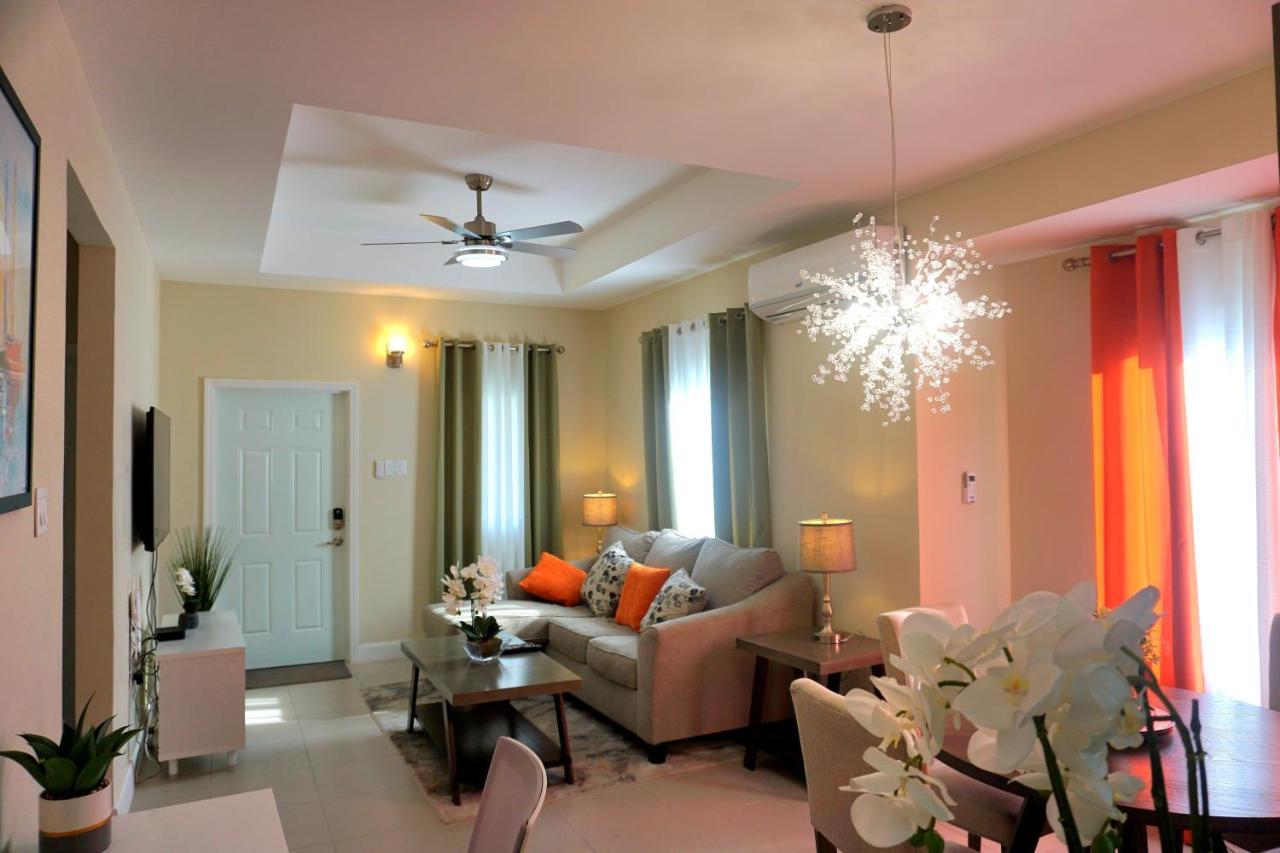 Paradise Oasis At Oceanpointe - Pool And Free Parking Lucea Exterior photo