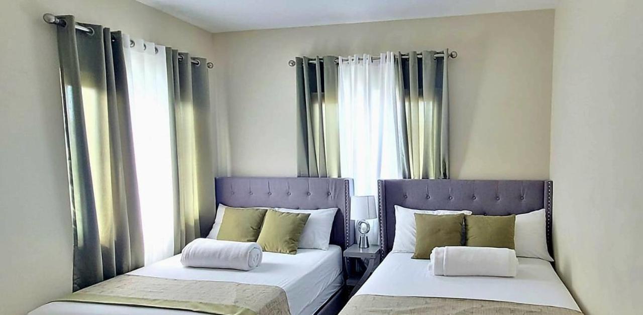 Paradise Oasis At Oceanpointe - Pool And Free Parking Lucea Exterior photo